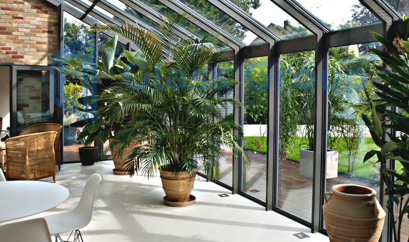 Остекление зимнего сада. Какую систему выбрать?